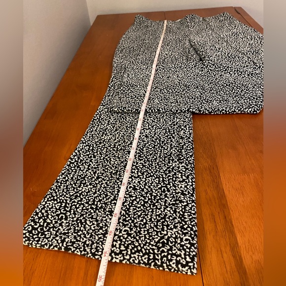 Anthropologie leopard cropped pant - Picture 4 of 6